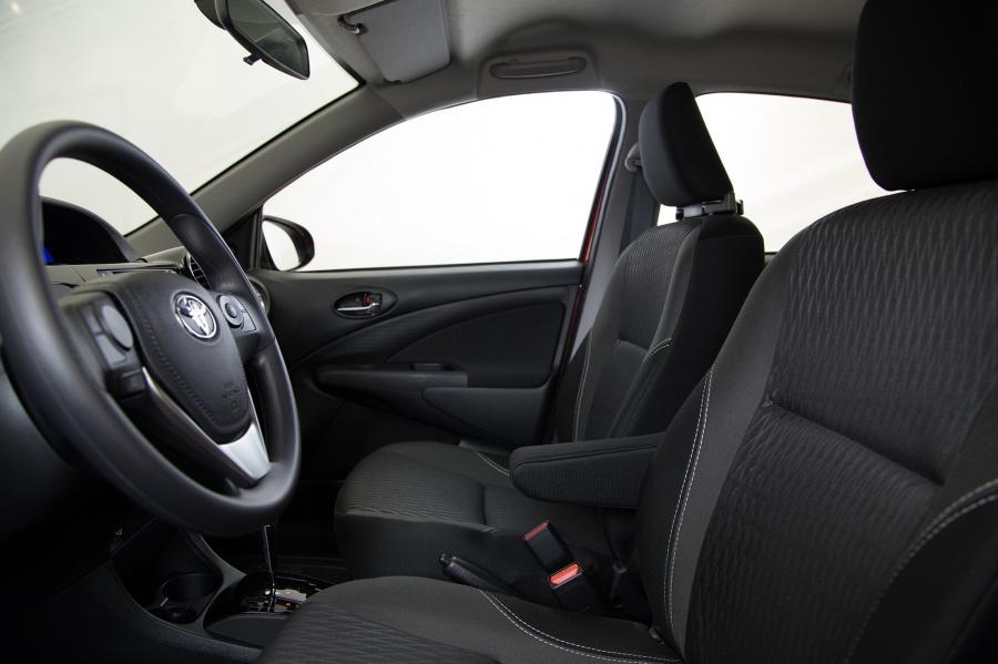 Интерьер Toyota Etios Ready! 2016 года  (фото 2 из 6)